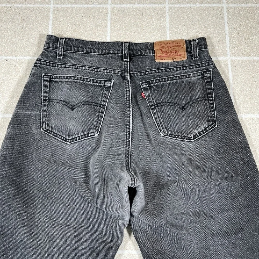 Vintage Levis 560 Jeans Mens 32x30 Black Loose Fit Tapered Leg Made in USA 90s